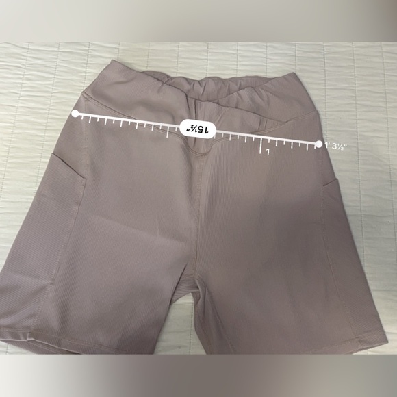 Women’s Ribbed High-Rise Crossover Taupe Biker Shorts Size XL - Picture 4 of 12